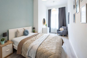 Super Central Cozy Apartment next to the Budapest Eye
